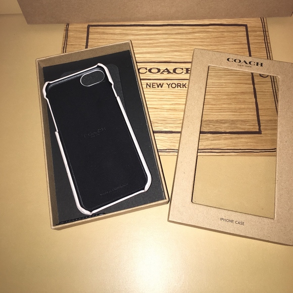 NIB - COACH ROCKY PANDA LEATHER IPHONE 7 CASE - Picture 4 of 7